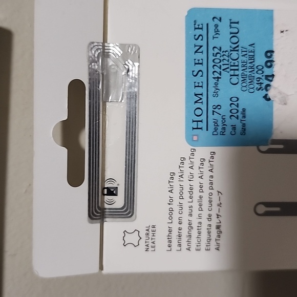 Apple Red Leather Loop AirTag Accessory - Picture 3 of 3